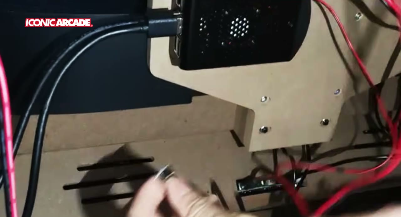 Inside the Street Fighter II XT: wiring and the board
